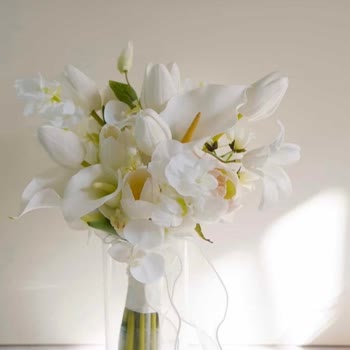 Sipariş Verdiğim Gelin Çiçeği Beklentimi Karşılamadı Ve Satıcı İletişimi Olumsuzdu