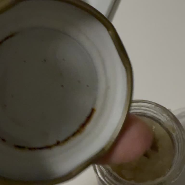 Migros’tan Aldığım Sarımsak Ezmesinin Kapağı Paslı Çıktı, Hayal Kırıklığı Yaşadım