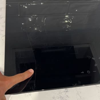 Garanti Kapsamındaki Ocak Camı Çatladı, Servise Ulaşılamıyor