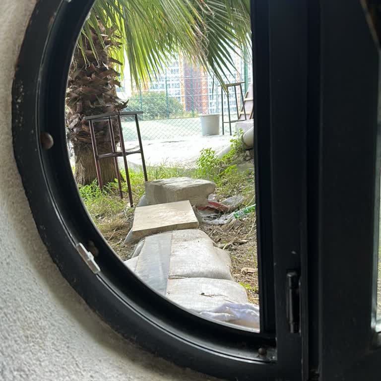 I Booked Blue Horizon Istanbul via Hotels.com but Got a Basement Room with No AC