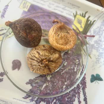 Yöresel Ürün Diye Aldığım İncirler Küflü Ve Lekeli Çıktı