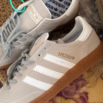 Paramla Rezil Oldum, Sorumsuz Hizmet!