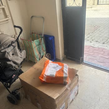 Kargo Görevlisinin Tehditkâr Ve Saygısız Davranışı