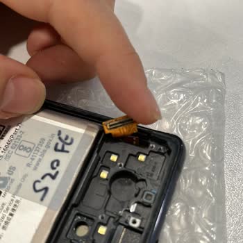 İade Reddedildi Ekranın Flex Kablosu Ben Göndermeden Yırtılmış