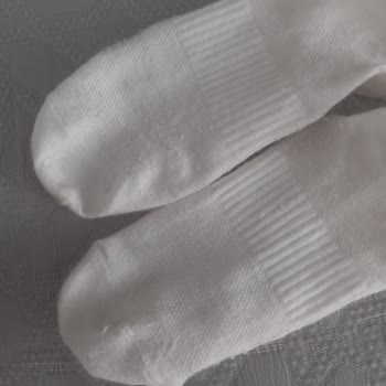 LCW'den Alınan Çorabın İlk Giyimde Tiftiklenmesi