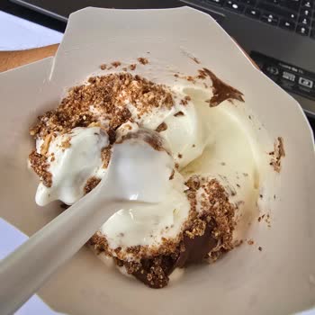 McDonald's Mcflurry Kitkat Sunumu Görselle Alakasız Ve Yanıltıcı!