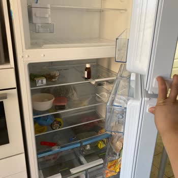 Buzdolabındaki Sürekli Arıza Ve Yetersiz Servis Nedeniyle Mağduriyet