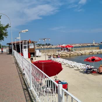 Şarköy Belediyesi Halk Plajında Şezlong Engeli Ve Hak İhlali!