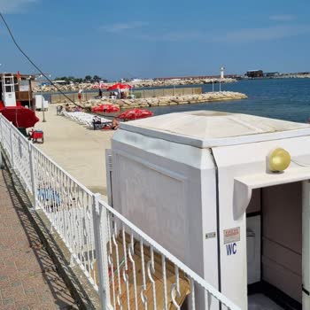 Halk Plajında Şezlong Kullanımına Engel Ve Hakaret