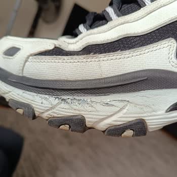 Kısa Sürede Yıpranan Ayakkabıya Olumsuz Müşteri Hizmetleri Yaklaşımı