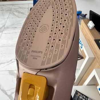 Philips Azur Ütüde Kendi Kendine Çatlayan Plastik ve Garanti Sorunu