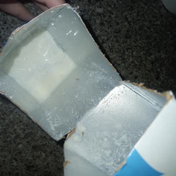 Tarihi Geçmemiş Laktozsuz Sütün Bozuk Çıkması Ve İlgisizlik