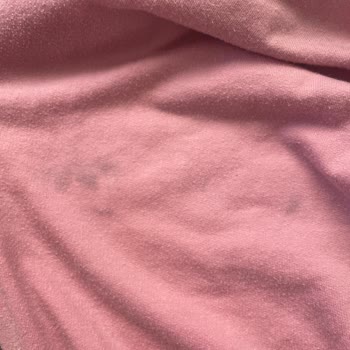 Yeni Alınan Eşofmanın Boyası Çıktı, Diğer Kıyafetler De Zarar Gördü