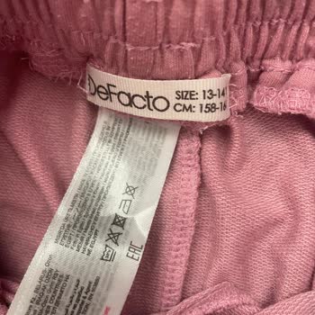 Yeni Alınan Eşofmanın Boyası Çıktı, Diğer Kıyafetler De Zarar Gördü