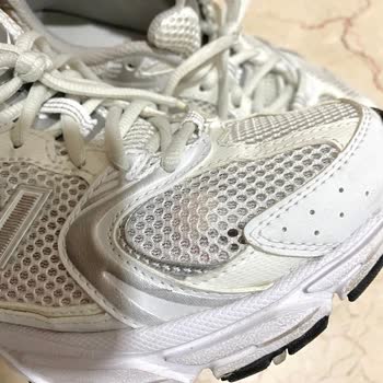 I Noticed a Mesh Tear on My New Balance 530 Despite Careful Use