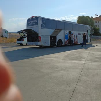 Otobüs Gecikmesi, Arıza Ve Müşteri Hizmetlerinde Büyük Hayal Kırıklığı Yaşadım