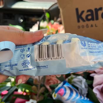 Dondurmadan Çıkan Kıl Ve İlgisiz Müşteri Hizmetleri