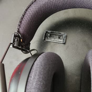 Garantili Kulaklıkta Plastik Çatlağına Ücretli Değişim Teklifi Mağduriyeti