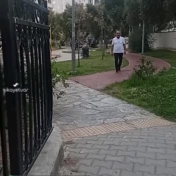 Kartal Belediyesi Çocuk Parkına Motosiklet Girişini Engelleyen Kapı İstiyoruz