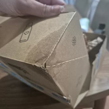 Watsons Alışverişimde Kırık Ürün Ve Müşteri Hizmetlerine Ulaşamama Sorunu