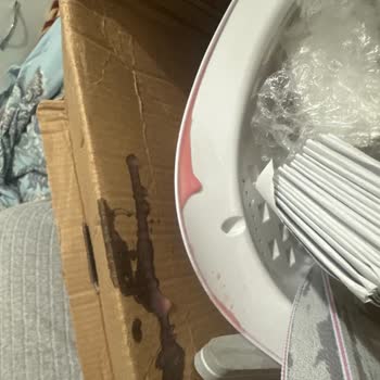 Hasarlı Ürün İadesinde Yaşanan İletişim Ve Çözüm Sıkıntısı