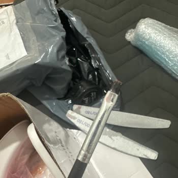 Hasarlı Ürün İadesinde Yaşanan İletişim Ve Çözüm Sıkıntısı