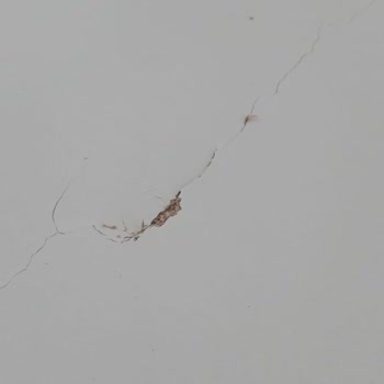 Yeni Alınan Çamaşır Makinesinin Kırık Parçası Garanti Kapsamında Değiştirilmiyor