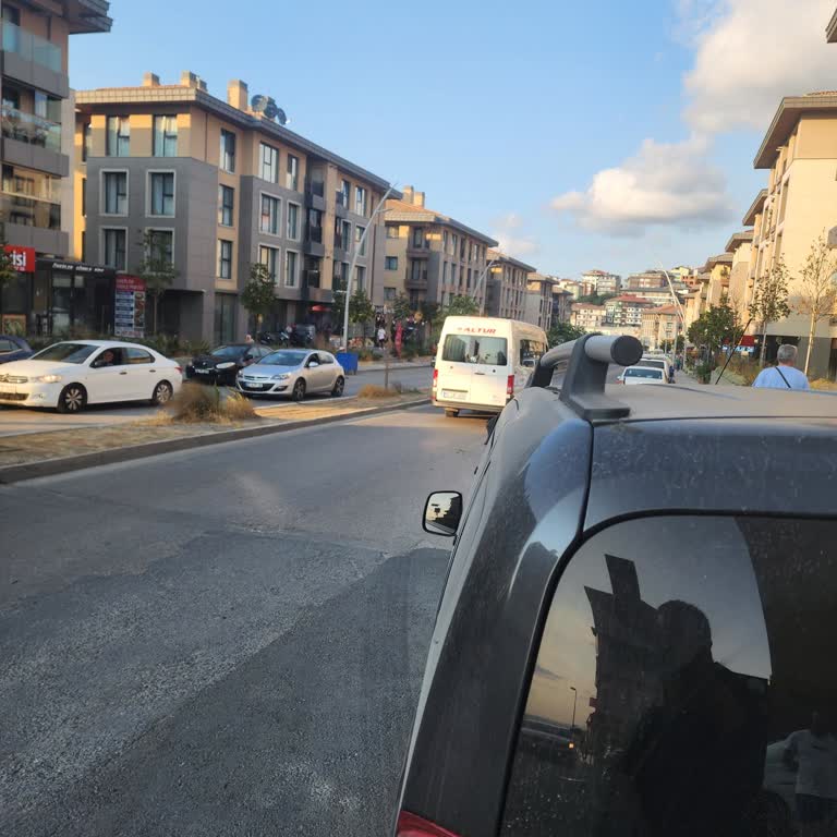 Altur Şoförlerinin Trafik Kurallarına Uymaması Ve Yayalara Tehditkâr Davranış