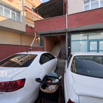 Bina Girişine Park Edilen Araçlar Nedeniyle Mağduriyet Yaşıyorum