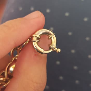 Aldığım Künye İki Gün İçinde Soldu, Satıcı İlgisiz Kaldı