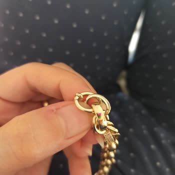 Aldığım Künye İki Gün İçinde Soldu, Satıcı İlgisiz Kaldı