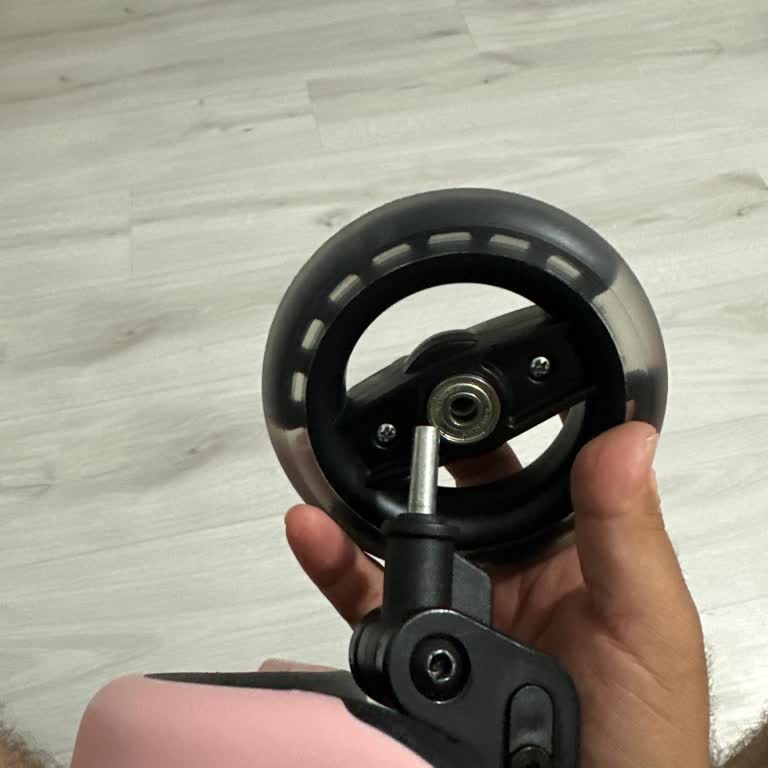 Let’s Be Child Aldığım Ürünün Tekerleği Koptu, Mağduriyetimin Giderilmesini İstiyorum