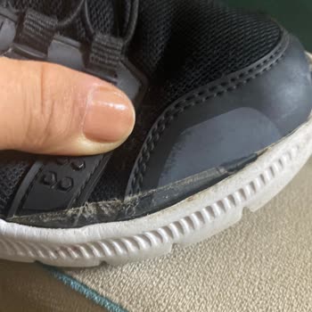 FLO Ayakkabı Çocuk Ayakkabısında Kısa Sürede Açılma ve İade Talebi