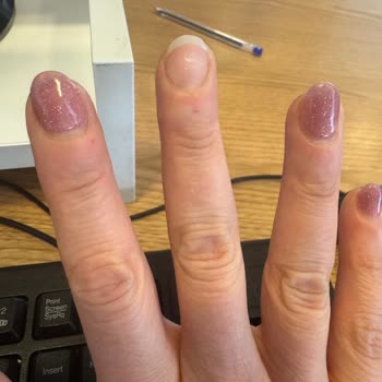 Gratis Adana Şubesinde Kalıcı Oje Ve Hizmet Sorunu