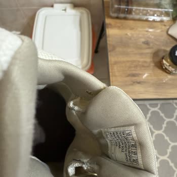 Aldığım Ayakkabı Kısa Sürede Yıprandı, Marka Sorumluluk Almadı