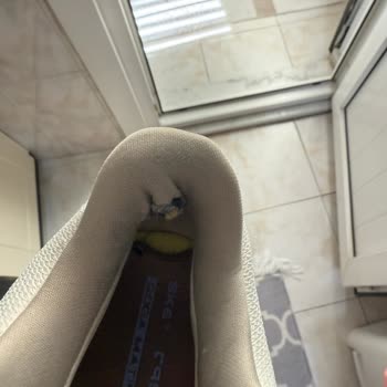 Aldığım Ayakkabı Kısa Sürede Yıprandı, Marka Sorumluluk Almadı