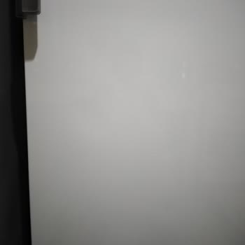 Yeni Alınan Beko Derin Dondurucunun Kapağında Fark Edilmeyen Göçük Sorunu