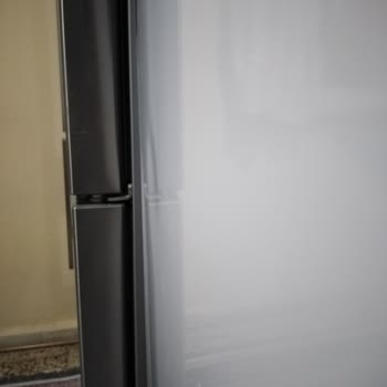 Yeni Alınan Beko Derin Dondurucunun Kapağında Fark Edilmeyen Göçük Sorunu