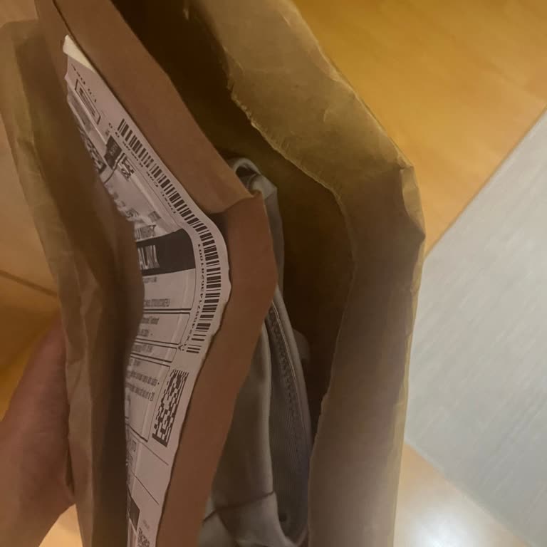 Hepsijet Kargonun Ağzı Açık Ve Güvenliksiz Teslim Edilmesi