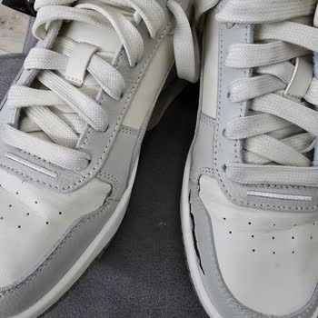 Sipariş Ettiğim Ayakkabı Yırtık Ve Giyilmiş Şekilde Gönderildi