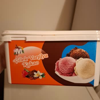 Migros Dondurmadan Peçete Benzeri Yabancı Madde Çıkması Ve Güven Kaybı