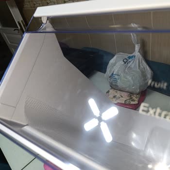 Profilo Buzdolabında Sebzelik Çekmecesi Çizik Ve Lekeli Geldi, Servis Ücret Talep Ediyor