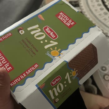 Torku Çikolata Kutusundan Gelen Yoğun Yumurta Kokusu Ve Mide Bulantısı