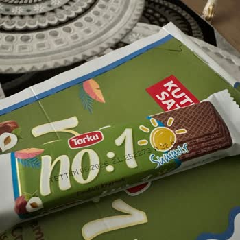 Torku Çikolata Kutusundan Gelen Yoğun Yumurta Kokusu Ve Mide Bulantısı