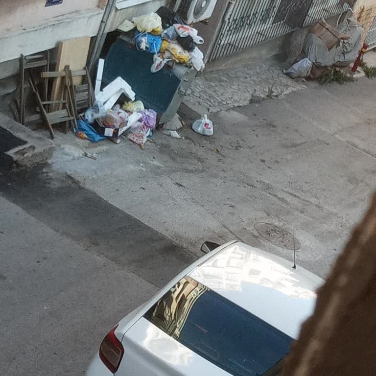 İzmir'deki Hizmet Aksaklıkları Ve Temizlik Sorunları