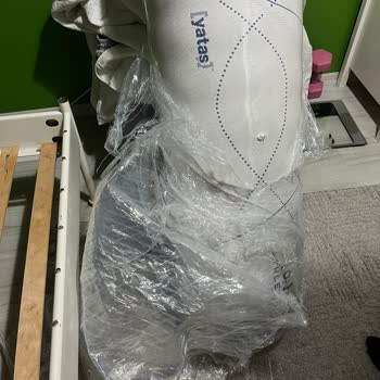 Delikli Yatak Ve İlgisiz Müşteri Hizmetleri Hayal Kırıklığı