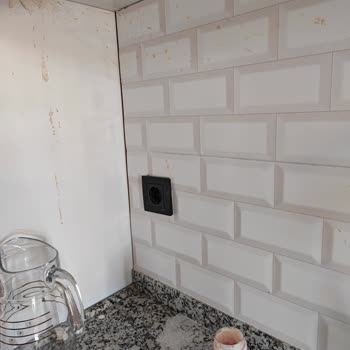 Altınkılıç Kefir Şişesi Patladı, Mutfakta Zarar Oluştu
