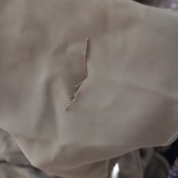 İlk Yıkamada Yırtılan Ürünler Ve Yetersiz Müşteri Hizmeti Deneyimi