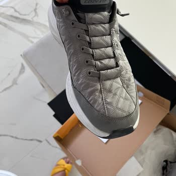 Hafta Sonu Giyilen Skechers Ayakkabı Kısa Sürede Yırtıldı Çözüm Bekliyorum