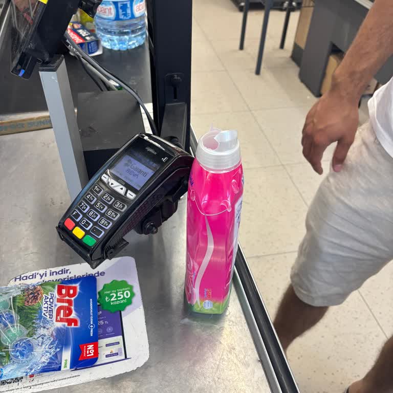 Mağazada Düşen Ürünü Ödemem İstendi Çalışanların Tavrı Rahatsız Ediciydi